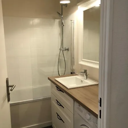 Les Valises Sur Le Sable, 50m De La Plage, Parking Appartement