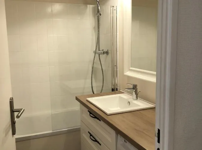 Les Valises Sur Le Sable, 50m De La Plage, Parking Apartment